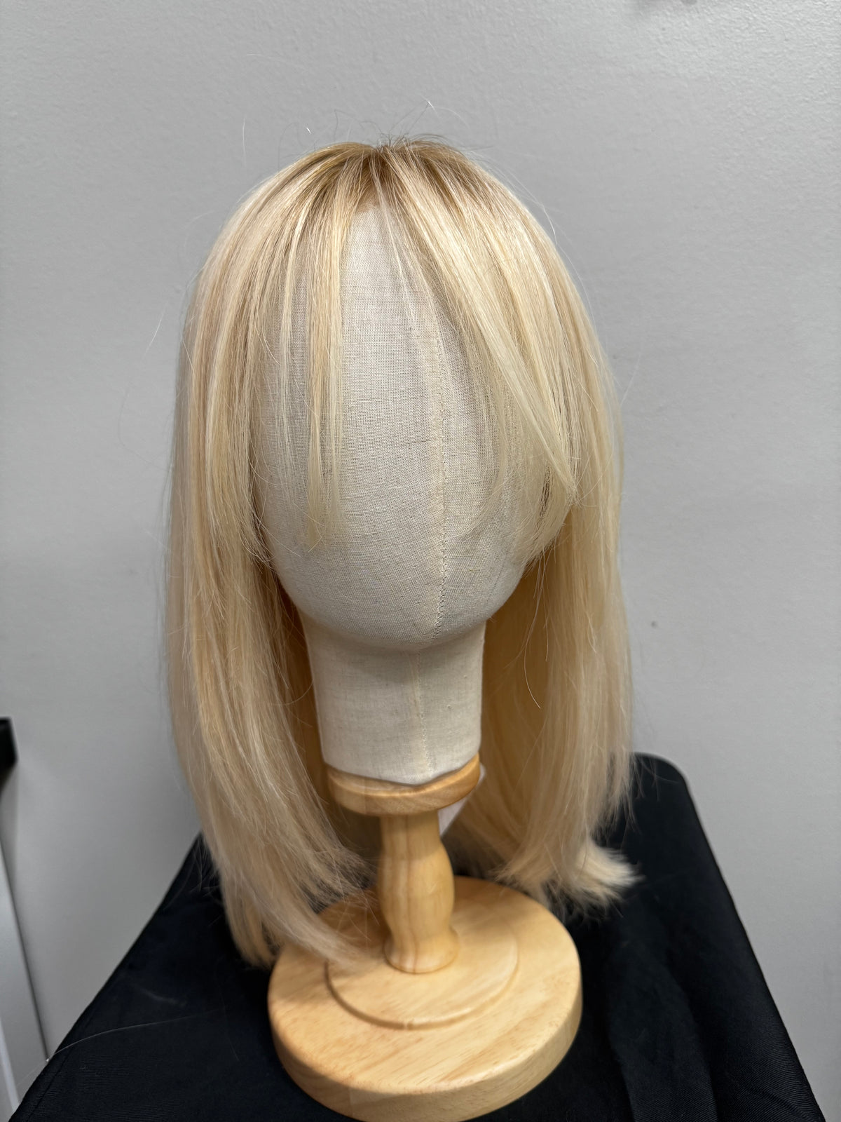 Lace front wig Golden blonde rooted